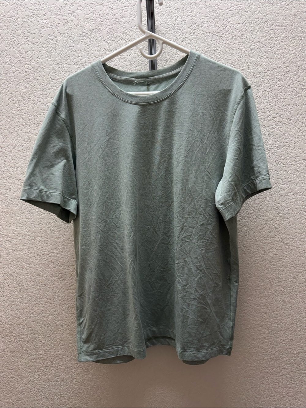 Men’s Lululemon T-Shirt in Sage Green